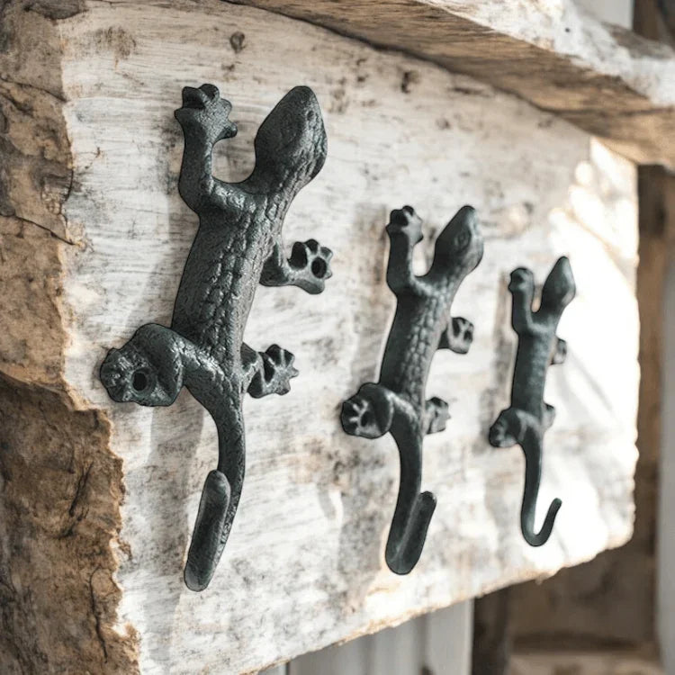 Wrought Iron Gecko Hook Cast Iron Garden Hook - The Renmy Store Homewares & Gifts