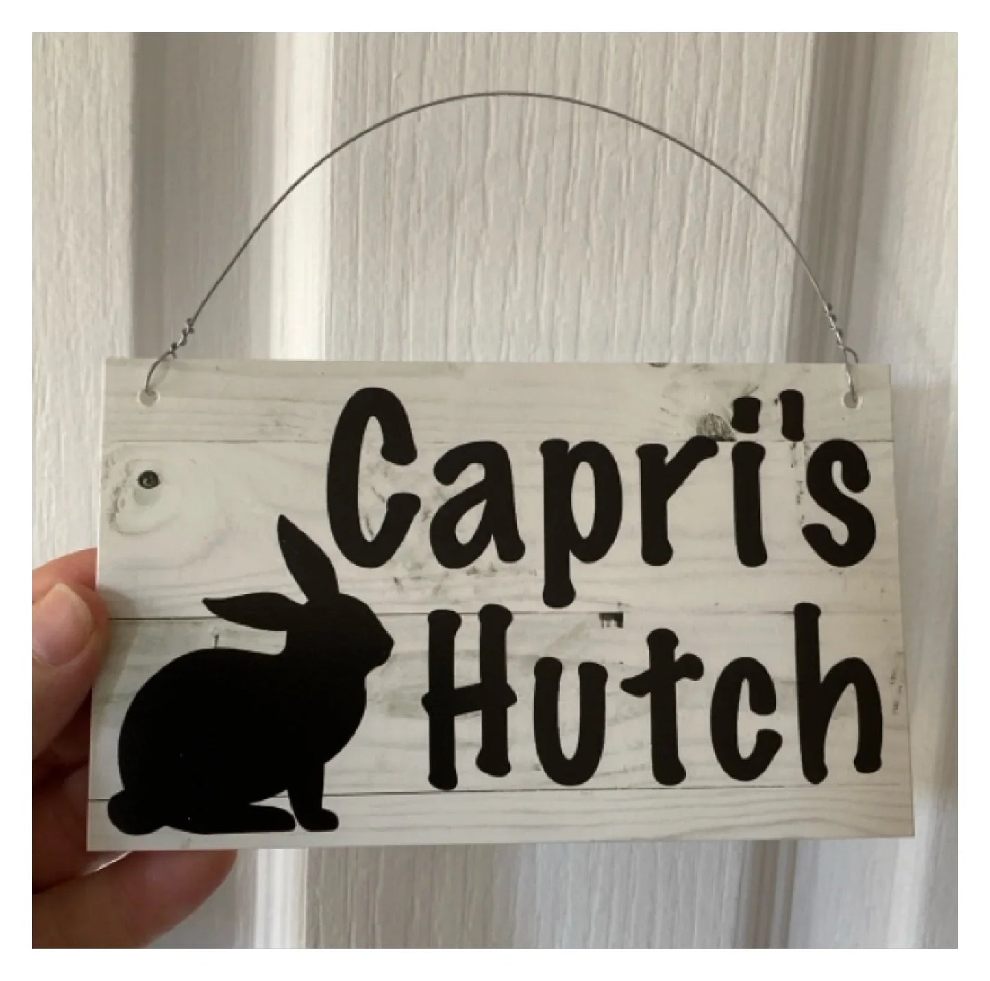 Rabbit Bunny Hutch House Pets Name Rustic Sign - The Renmy Store Homewares & Gifts