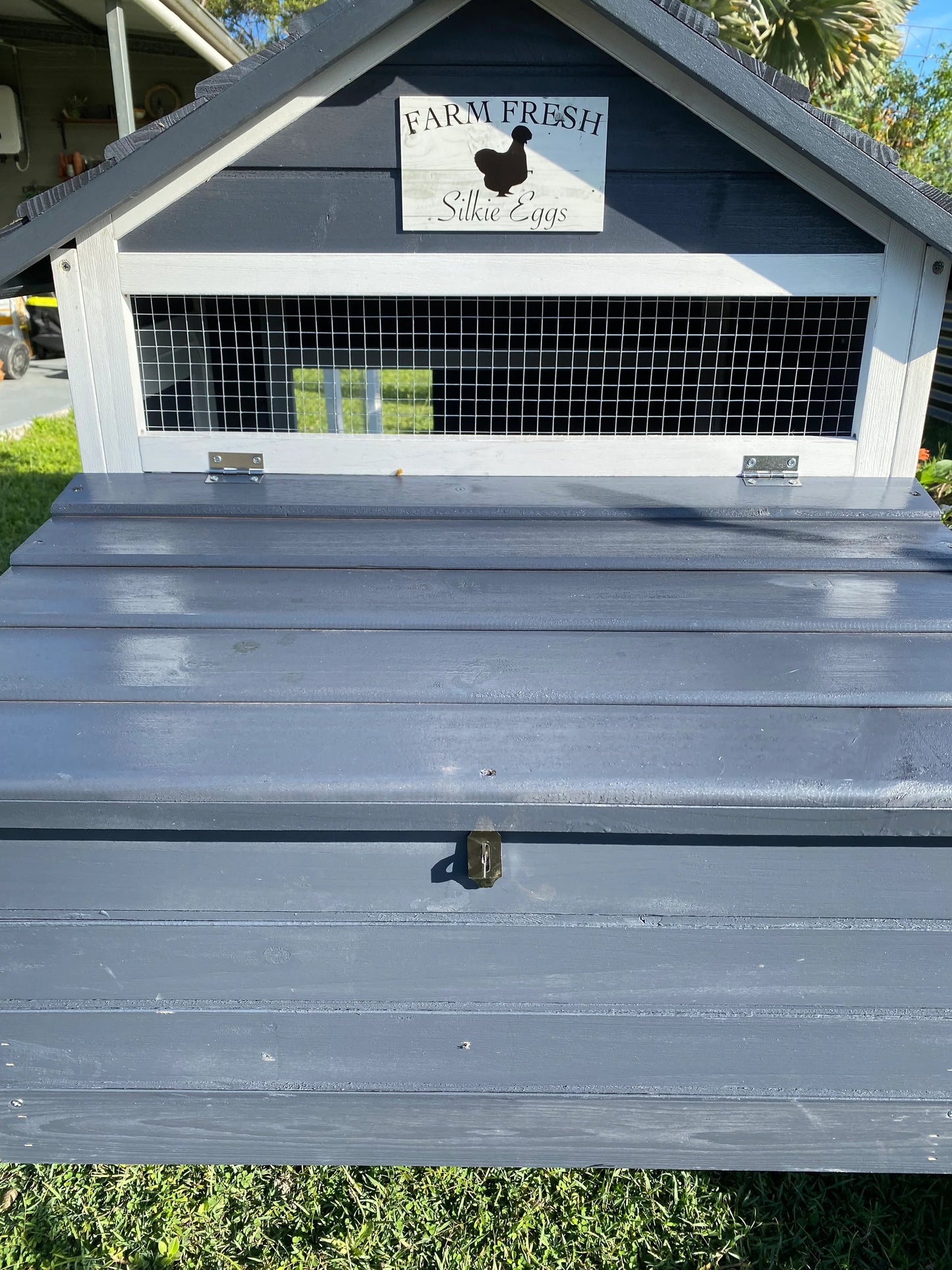 Silkie Chicken Palace French Palais De Sign - The Renmy Store Homewares & Gifts