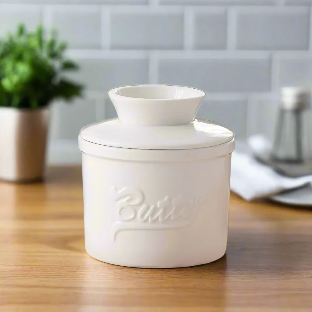Butter Keeper Crock Retro Vintage White Ceramic Butter Cup Holder 10cm x 9cm Base 10cm x 7.7cm