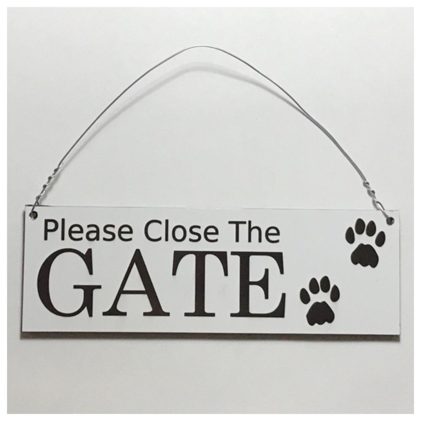 Keep The Gate Closed Dog White Sign - The Renmy Store Homewares & Gifts 