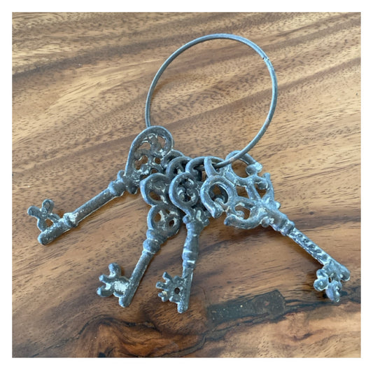 Key Keys Antique Rustic 4 Cast Iron