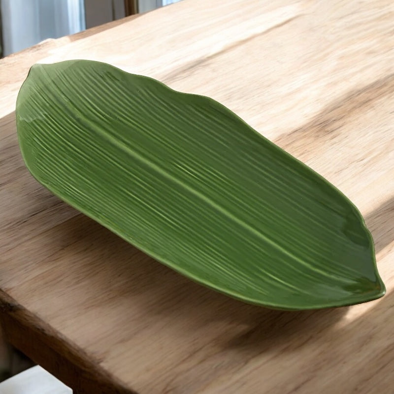 Plate Serving Tropical Leaf