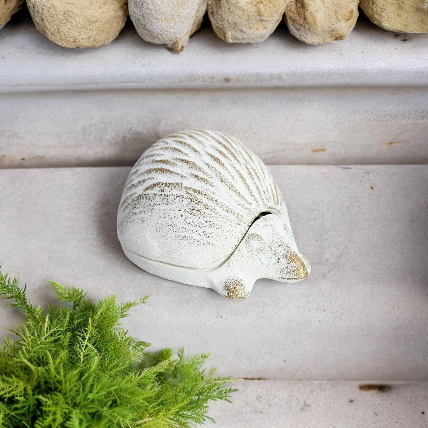 Key Hide Hedgehog Rustic White Cast Iron - The Renmy Store Homewares & Gifts 