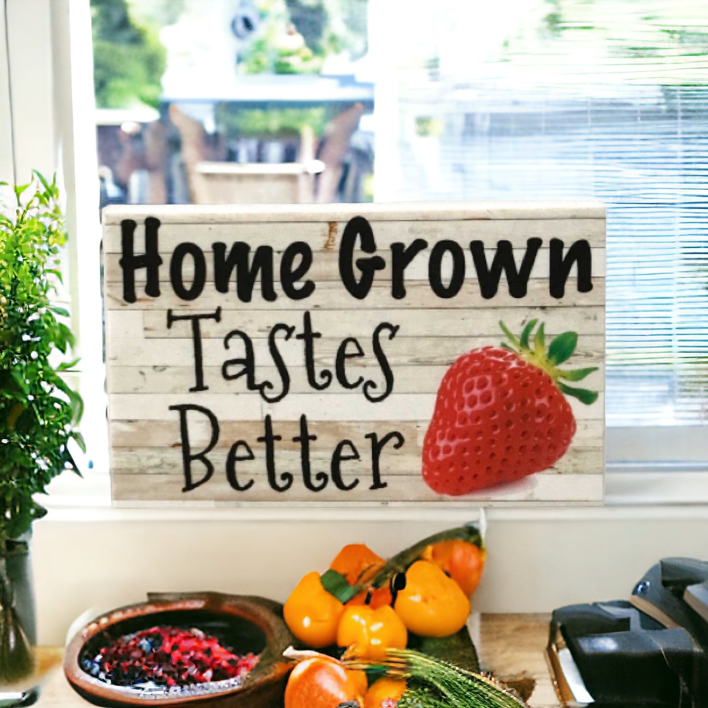 Home Grown Tastes Better Strawberry Sign - The Renmy Store Homewares & Gifts 