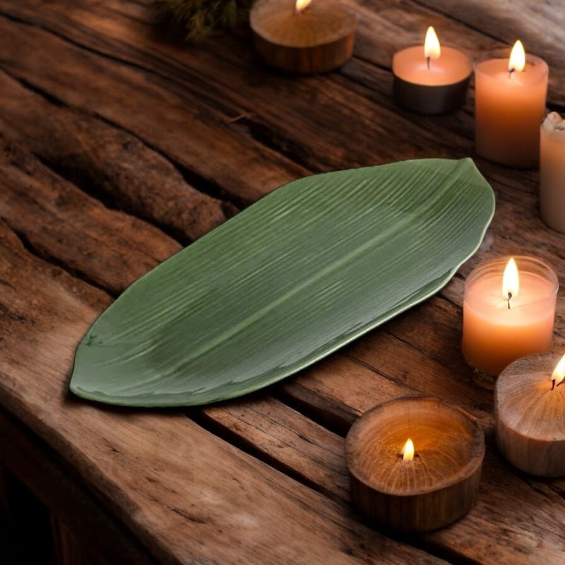 Plate Serving Tropical Leaf