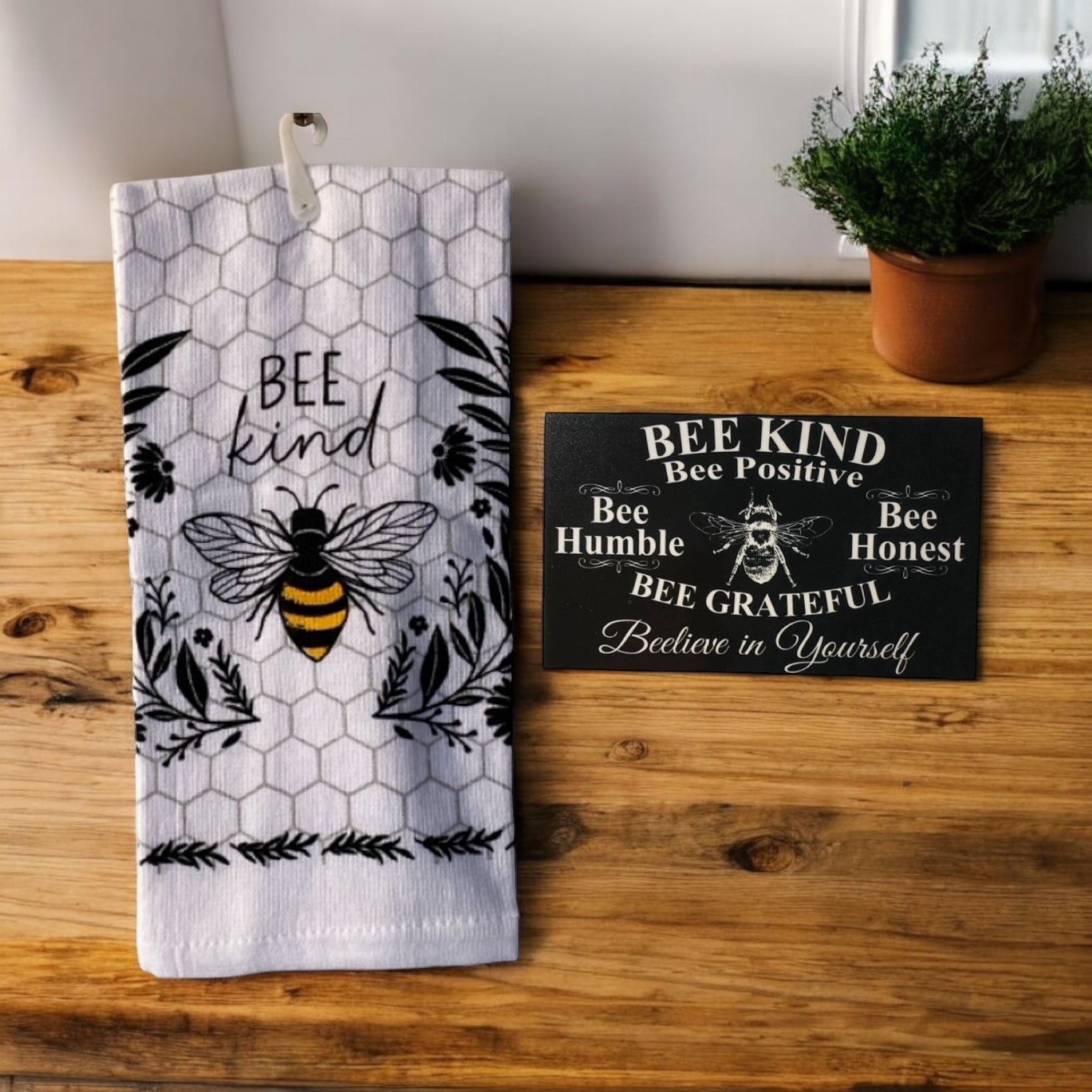 Bee Kitchen Tea Towel Be Kind and Sign Gift Set - The Renmy Store Homewares & Gifts 