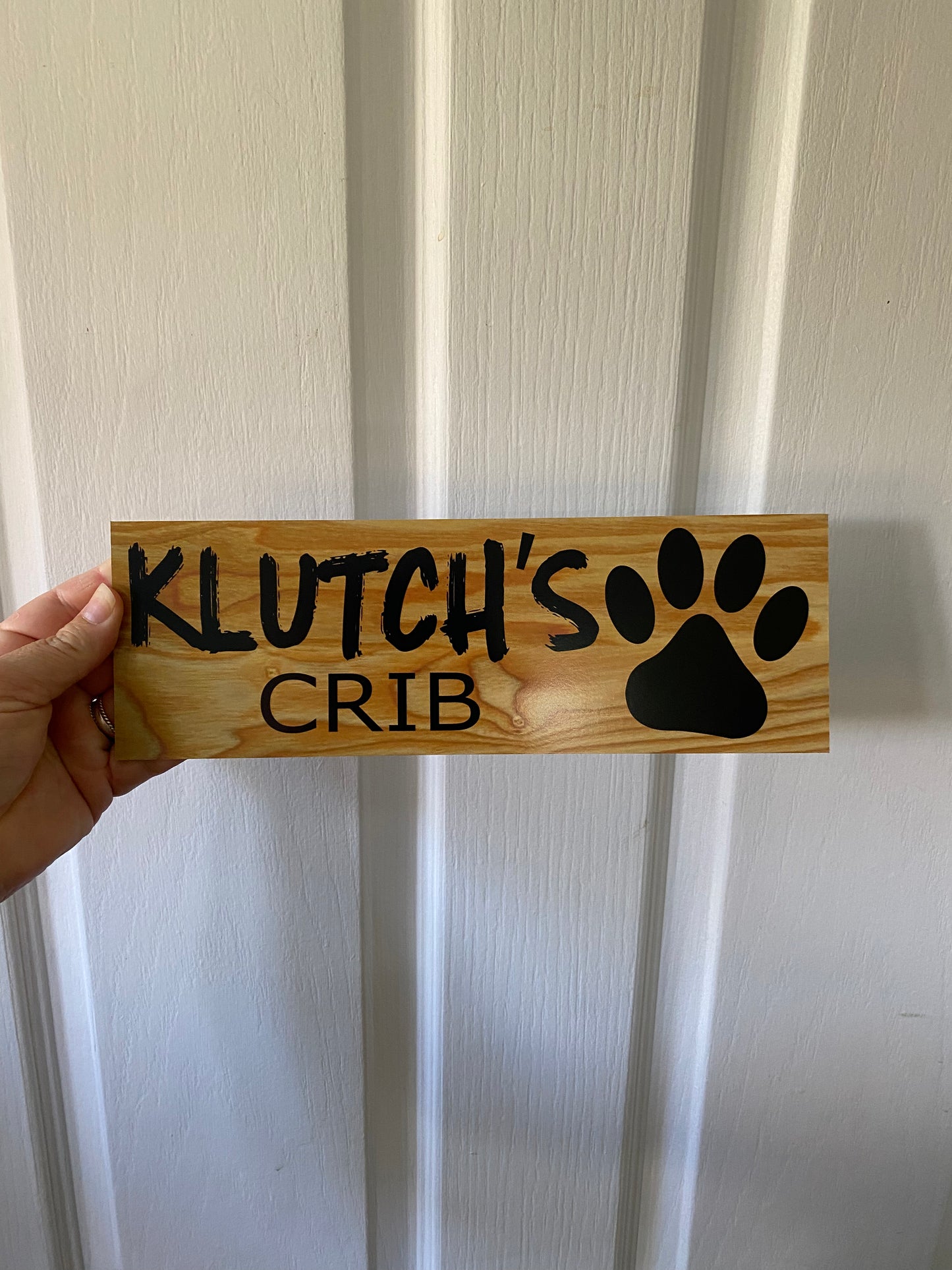 Dog Kennel Sign Custom Personalised - Dark Timber Wood Look Paw
