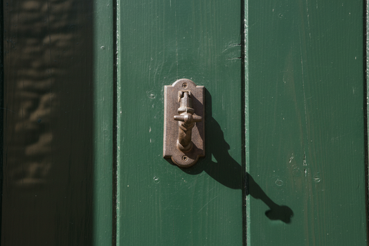 Door Knocker Tap Vintage Garden Cast Iron