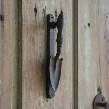 Rustic Spade Door Knocker - Cast Iron Garden Hardware