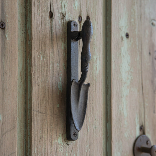 Rustic Spade Door Knocker - Cast Iron Garden Hardware