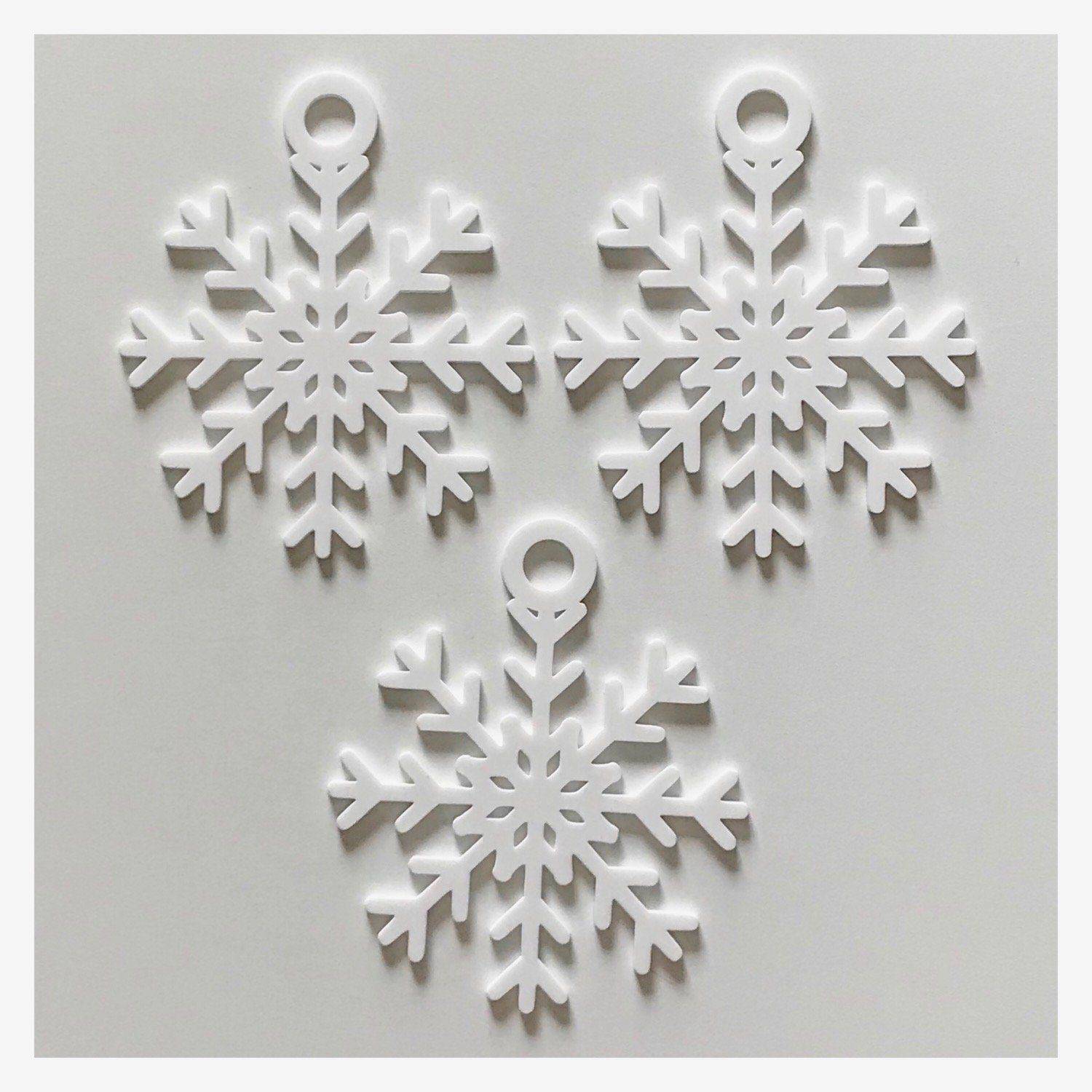 Snowflake Decoration Hanging Set Of 3 White  Acrylic Country Decor Garden - The Renmy Store Homewares & Gifts 