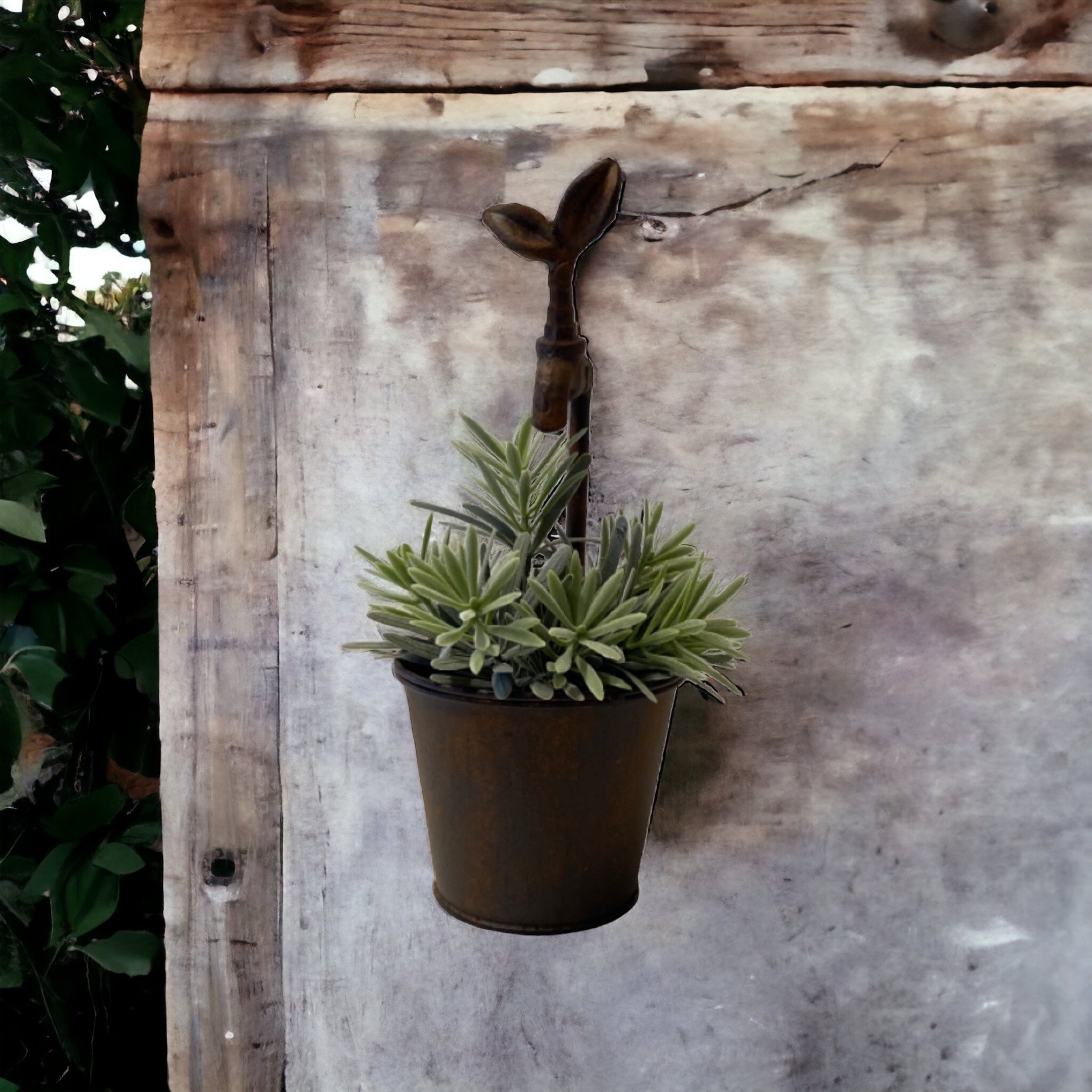 Pot Planter Rustic Vintage Tap - The Renmy Store Homewares & Gifts 