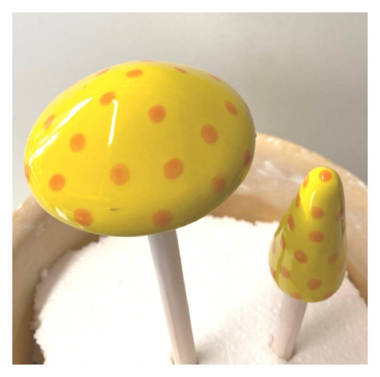 Mushroom Set of 2 Garden Stake Yellow - The Renmy Store Homewares & Gifts 