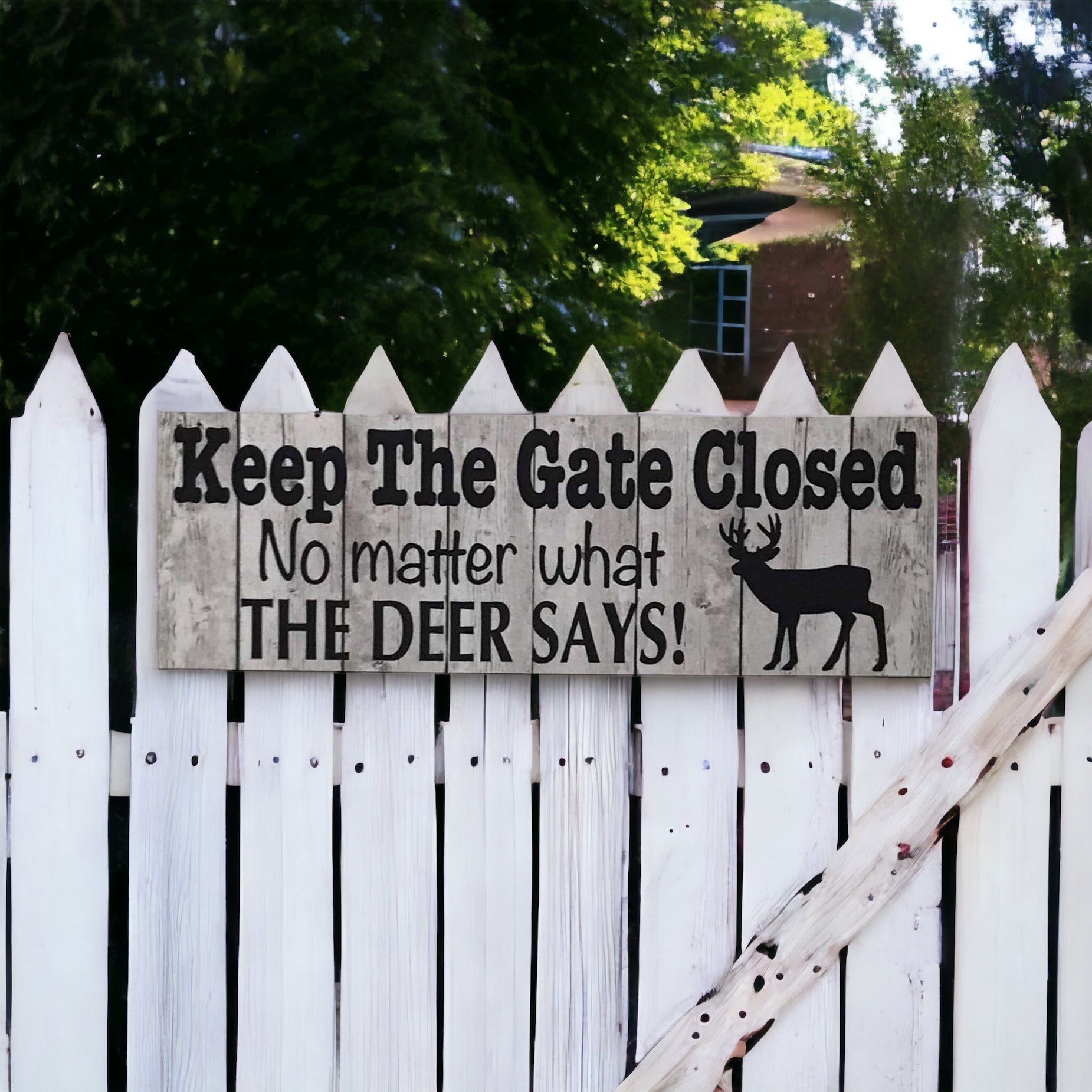 Deer Keep The Gate Closed Sign - The Renmy Store Homewares & Gifts 