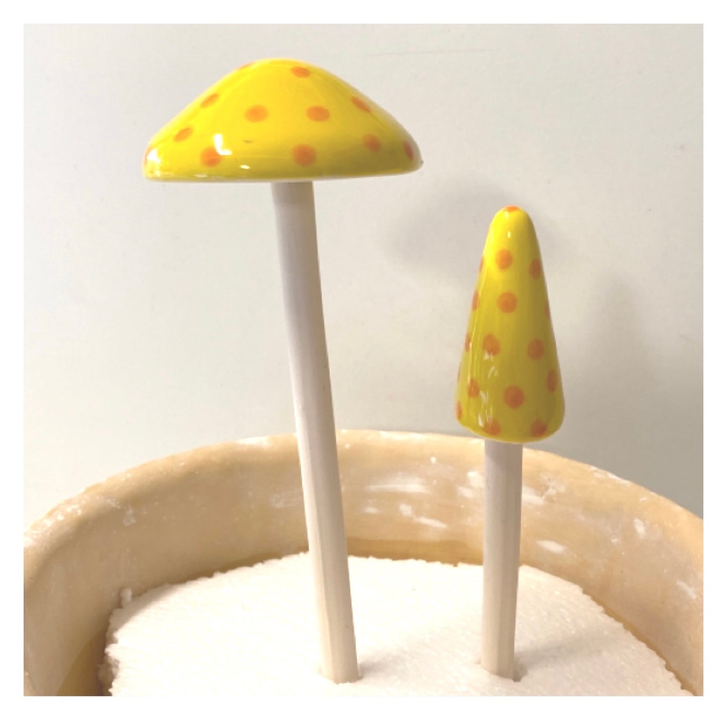 Mushroom Set of 2 Garden Stake Yellow - The Renmy Store Homewares & Gifts 