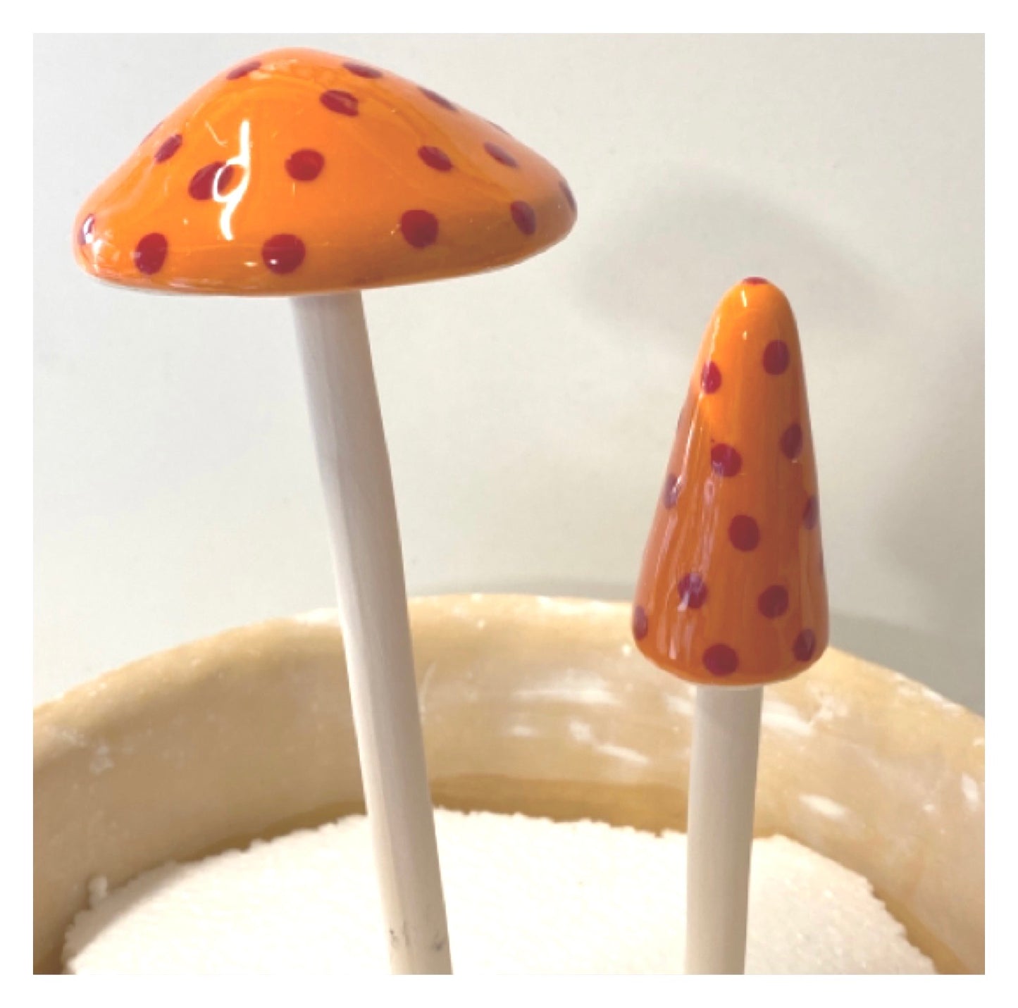 Mushroom Set of 2 Garden Stake Orange - The Renmy Store Homewares & Gifts 